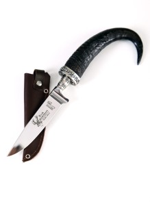 Traditional deer handle knife 1673