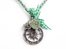 Costume necklace with bavarian pendandts green (K34)