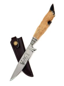 Traditional knife with roe deer handle